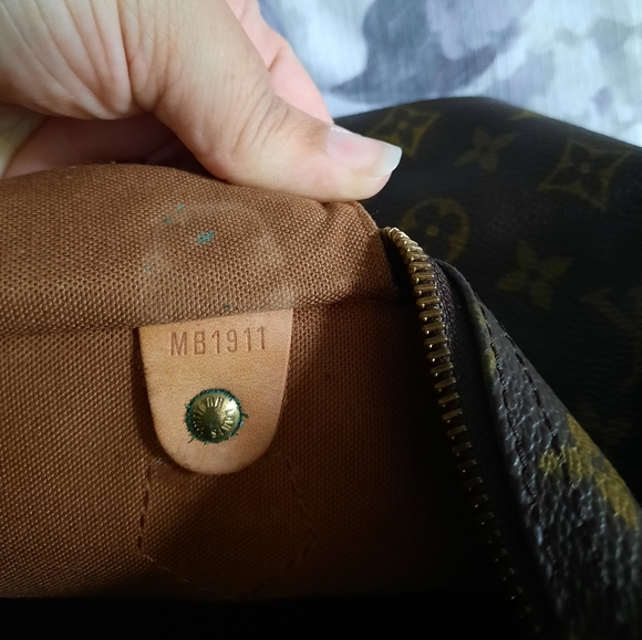 COPY - Louis Vuitton Duffle - Picture 8 of 15